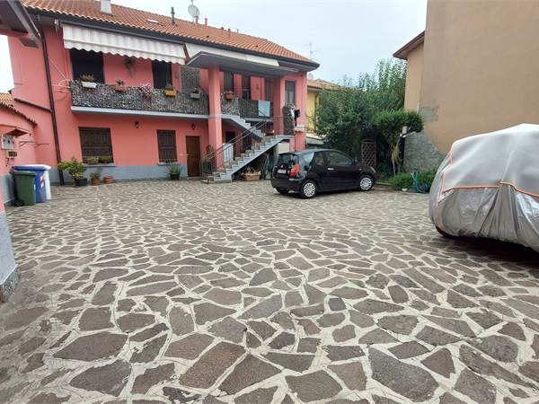 2 LOCALI PARZIALE ARREDO