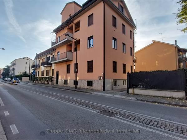 AFFITTO UFFICIO 4 VANI