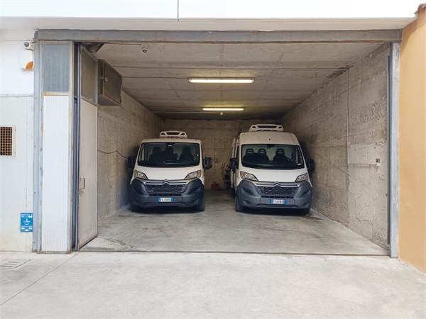 BOX / MAGAZZINO / DEPOSITO 55 Mq Cinisello Balsamo Centro
