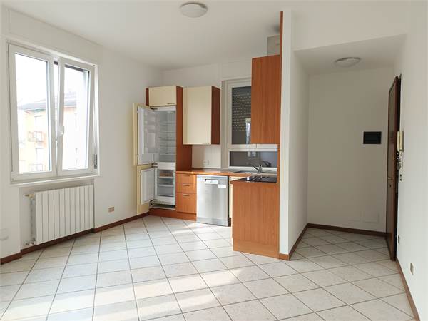 Affitto 2 Locali, semi arredato