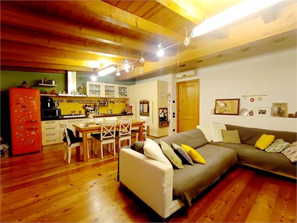 Vendita 3 LOCALI piu' locale Studio Classe A 